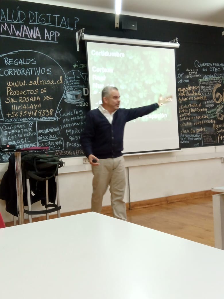 Facilitación de workshops dinámicos y alineación de equipos